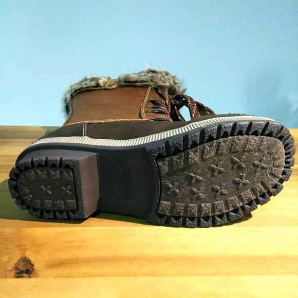 ๐ Host Pick ๐ โ๏ธ LONDON FOG Winter boots โ๏ธ - Picture 5 of 6